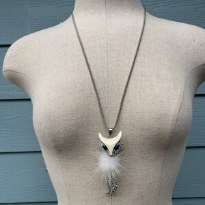 White Fox Pendant Necklace – Silver Sly Charm, Crystals & Moving Fluffy Tail 🦊✨